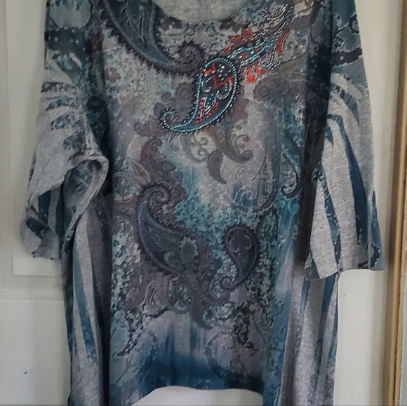 Catherine Paisley Print Asymmetrical 3/4 Sleeve Rhinestone Womans Blouse, Size3X - Picture 3 of 6